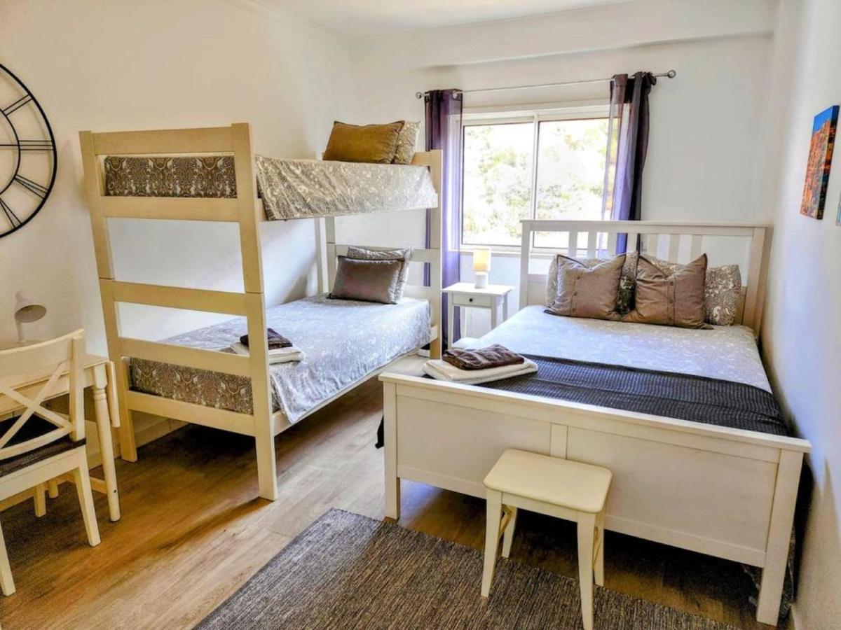 Amazing Apartment In อัลบูเฟรา ภายนอก รูปภาพ