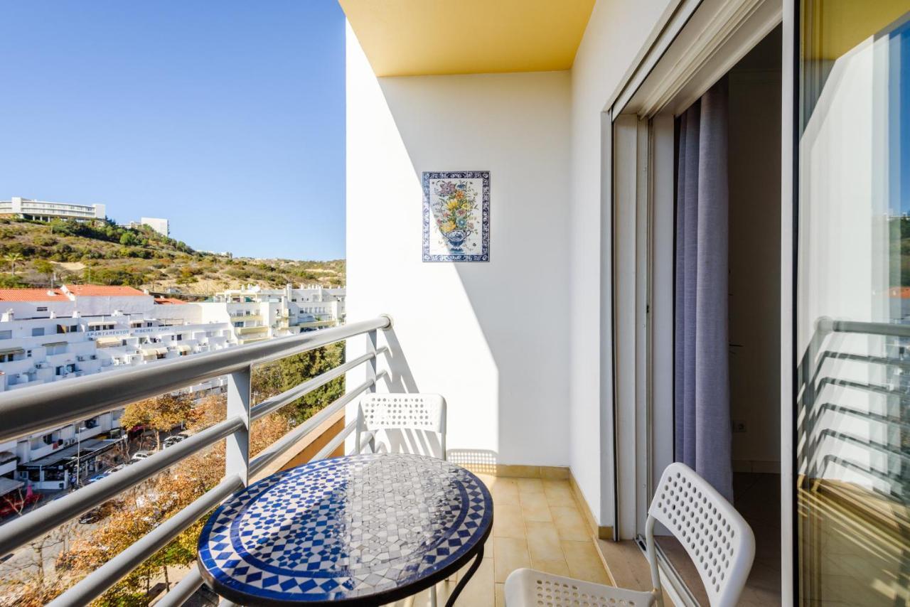 Amazing Apartment In อัลบูเฟรา ภายนอก รูปภาพ
