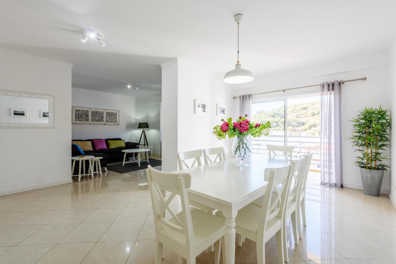 Amazing Apartment In อัลบูเฟรา ภายนอก รูปภาพ
