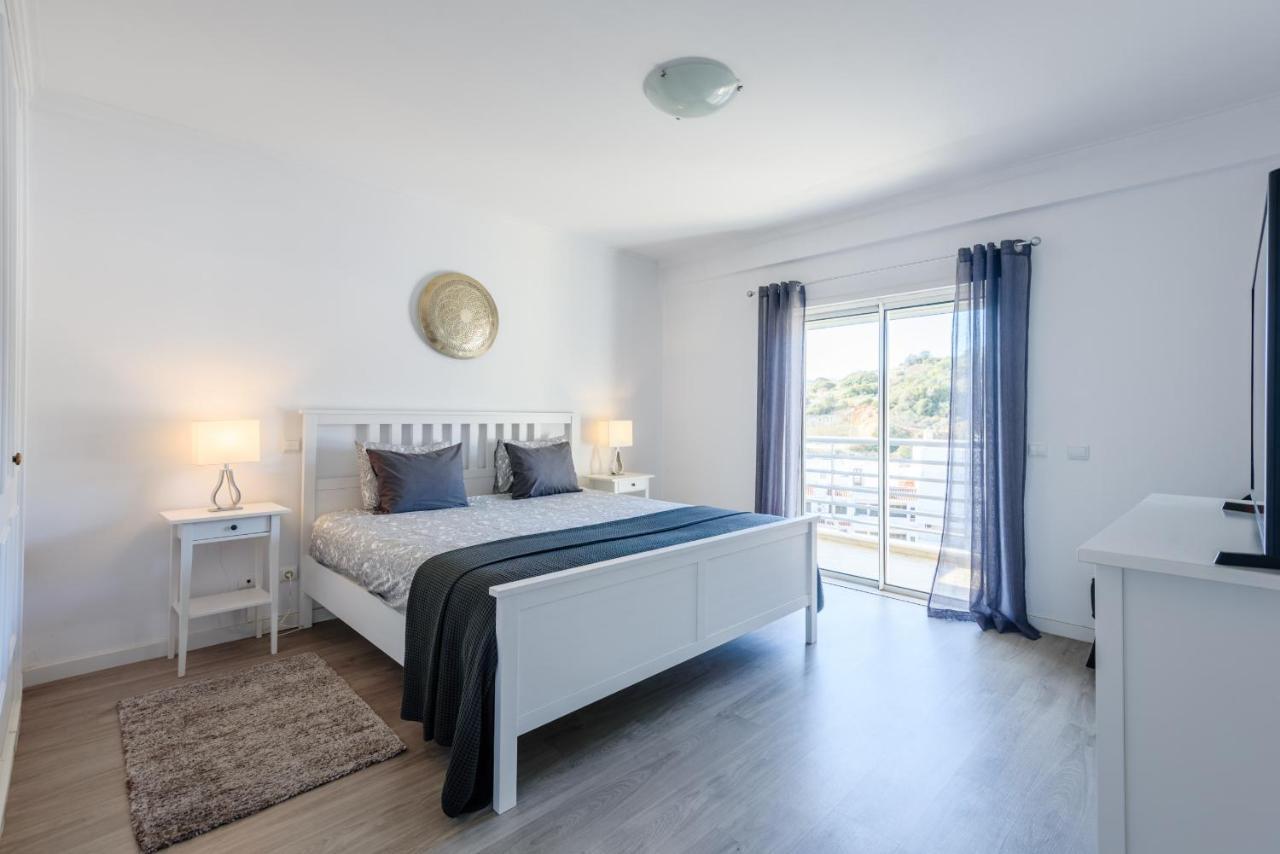 Amazing Apartment In อัลบูเฟรา ภายนอก รูปภาพ