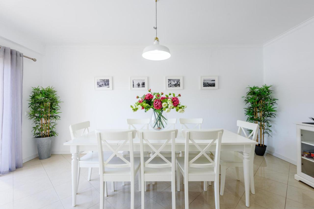 Amazing Apartment In อัลบูเฟรา ภายนอก รูปภาพ
