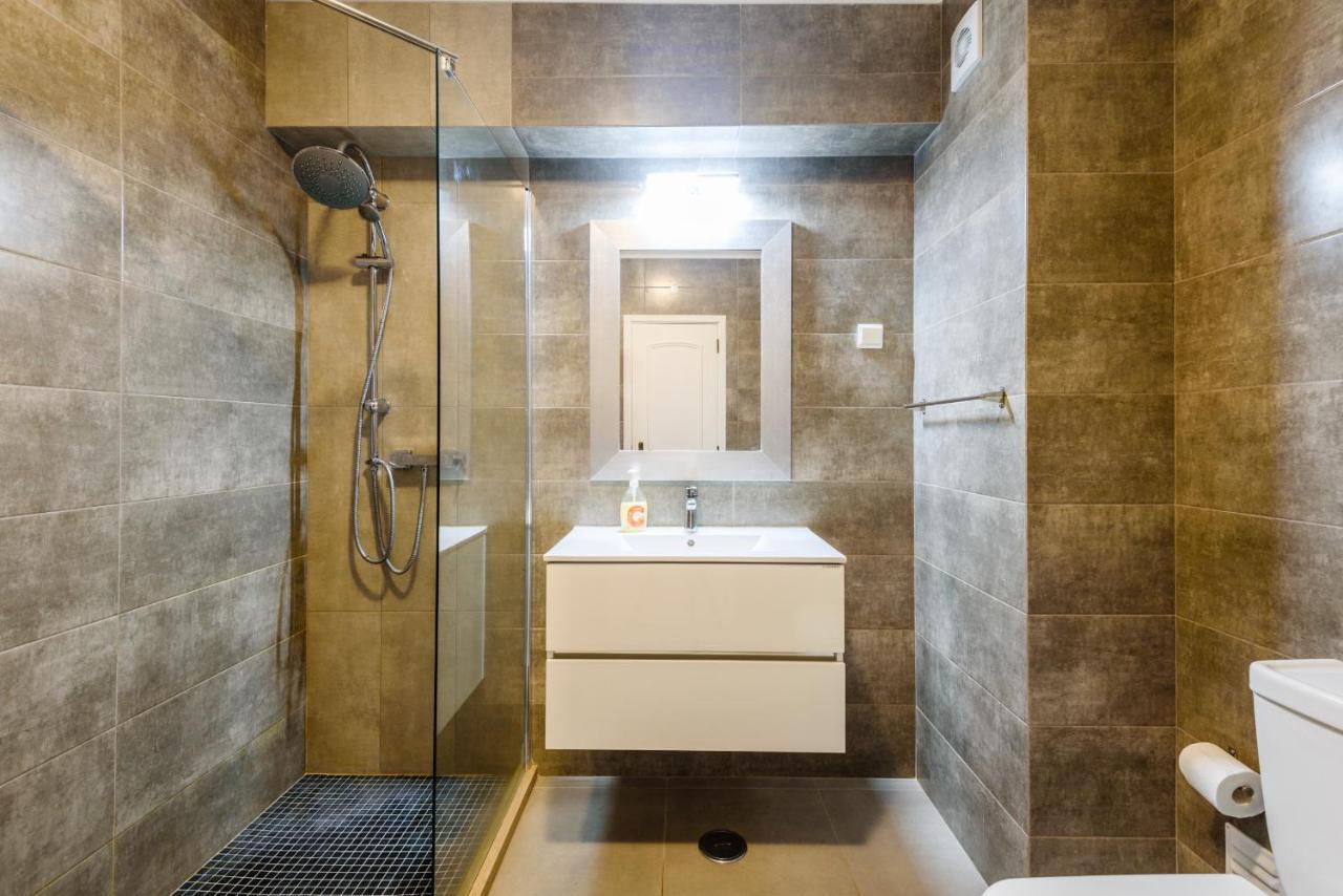 Amazing Apartment In อัลบูเฟรา ภายนอก รูปภาพ